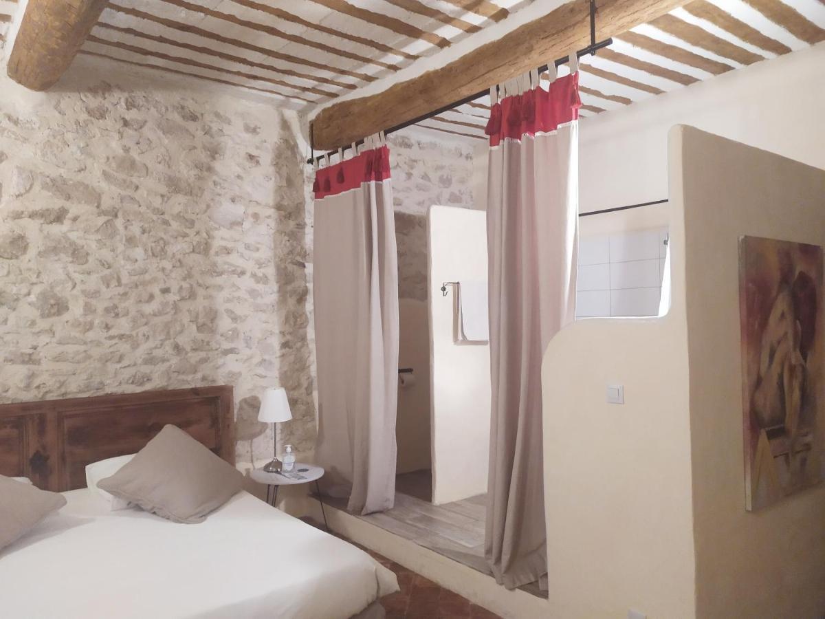 Chambre D'Hotes Face Au Lavoir Méthamis Eksteriør bilde