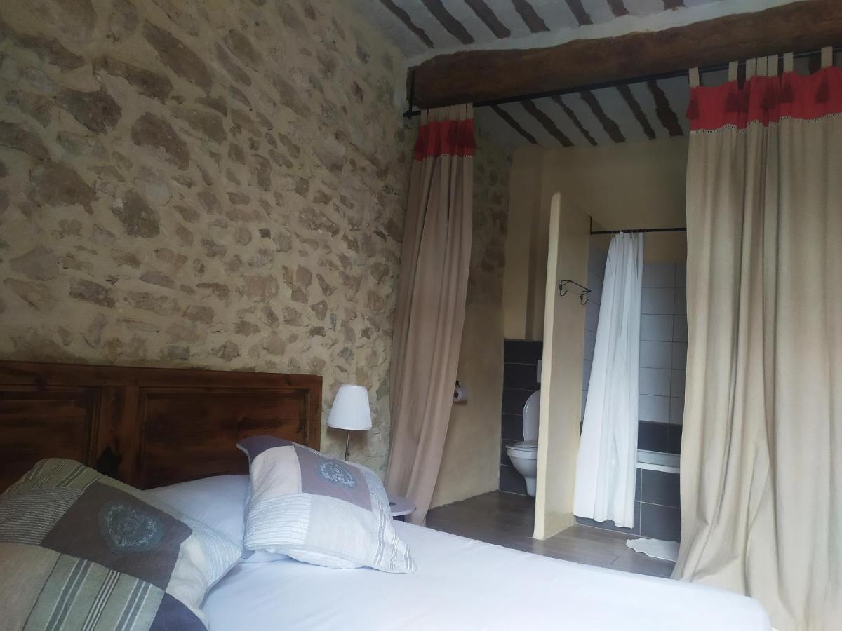 Chambre D'Hotes Face Au Lavoir Méthamis Eksteriør bilde