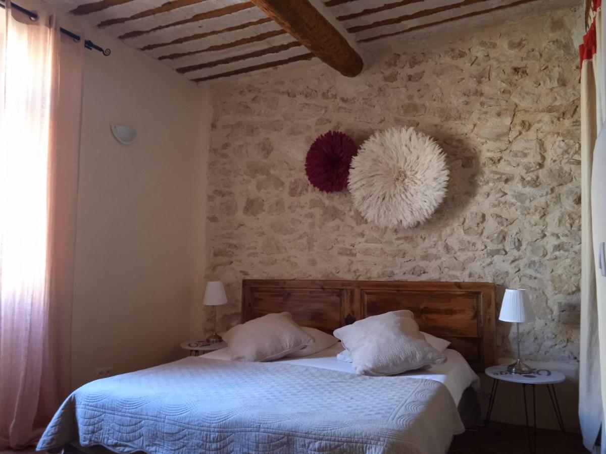 Chambre D'Hotes Face Au Lavoir Méthamis Eksteriør bilde