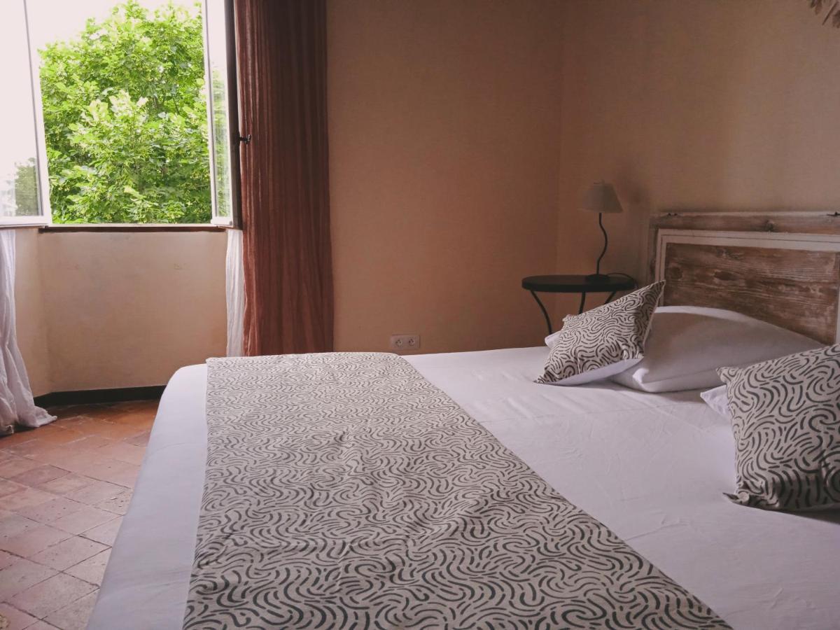 Chambre D'Hotes Face Au Lavoir Méthamis Eksteriør bilde