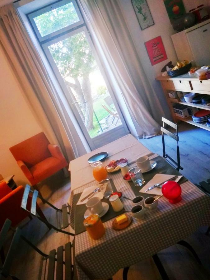 Chambre D'Hotes Face Au Lavoir Méthamis Eksteriør bilde
